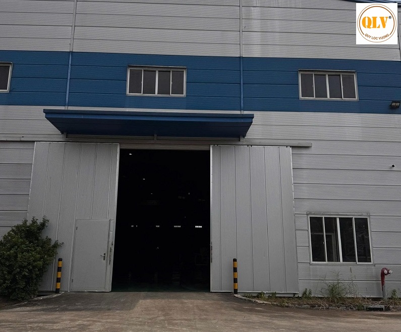 Factory for Sale in Vietnam, 4 × 5-Ton Overhead Cranes