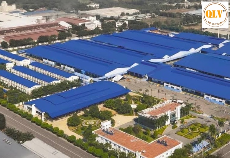 Factory for Sale in Vietnam, Spacious Yard, 40 Container Docks